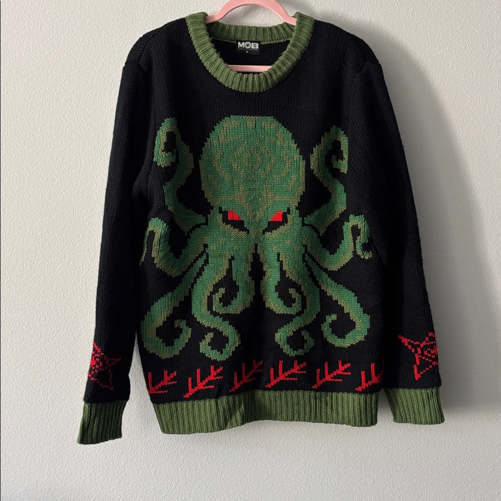 Middle of Beyond Cthulhu Lovecraft Sweater